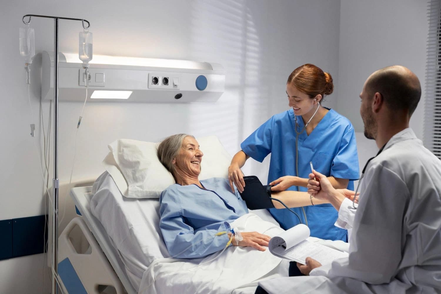 Clinical nursing practice and healthcare teamwork